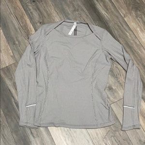 Lululemon size 12 sweater top